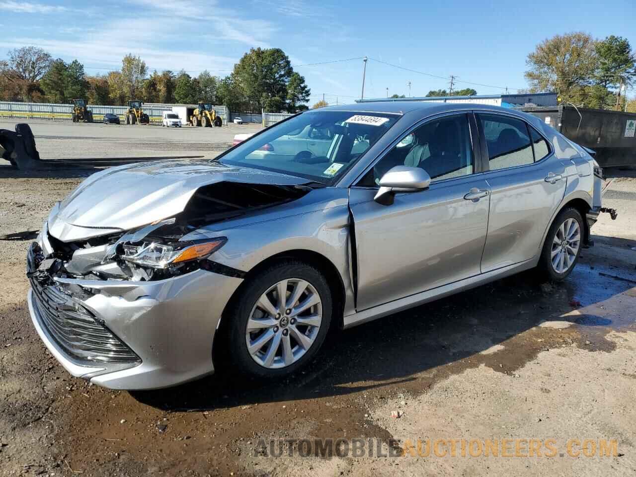 4T1B11HK6KU833147 TOYOTA CAMRY 2019