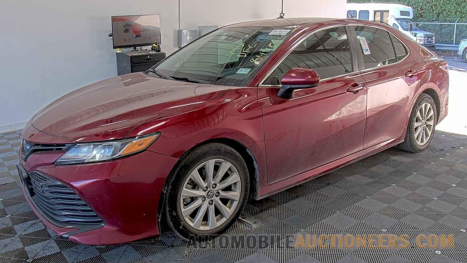 4T1B11HK6KU844844 Toyota Camry LE 2019