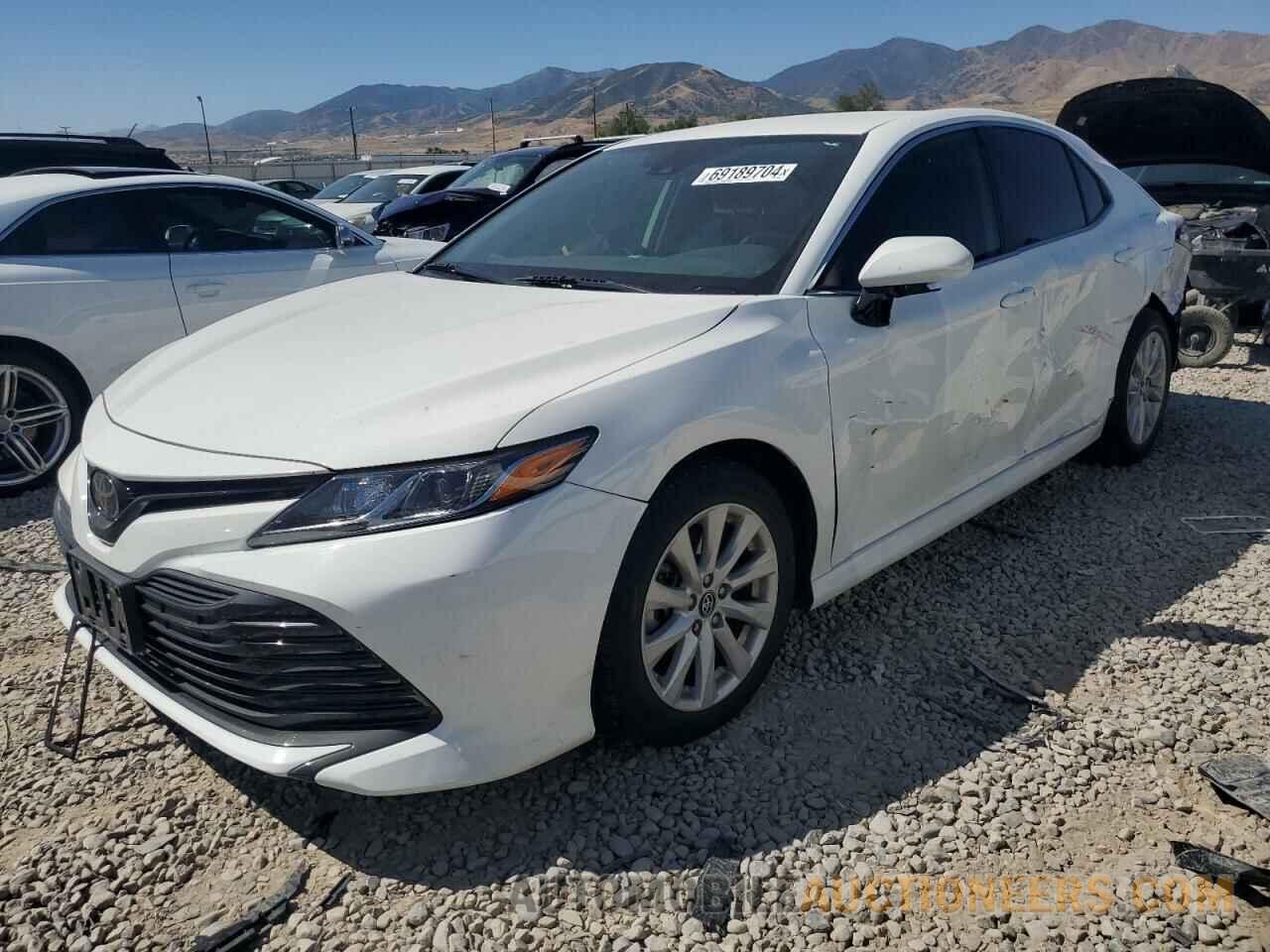 4T1B11HK6KU845606 TOYOTA CAMRY 2019