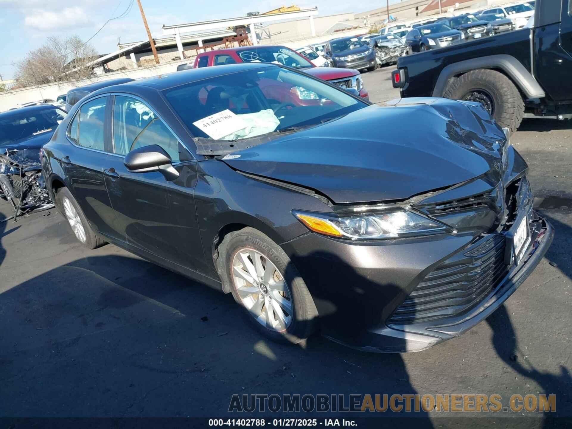 4T1B11HK6KU856170 TOYOTA CAMRY 2019