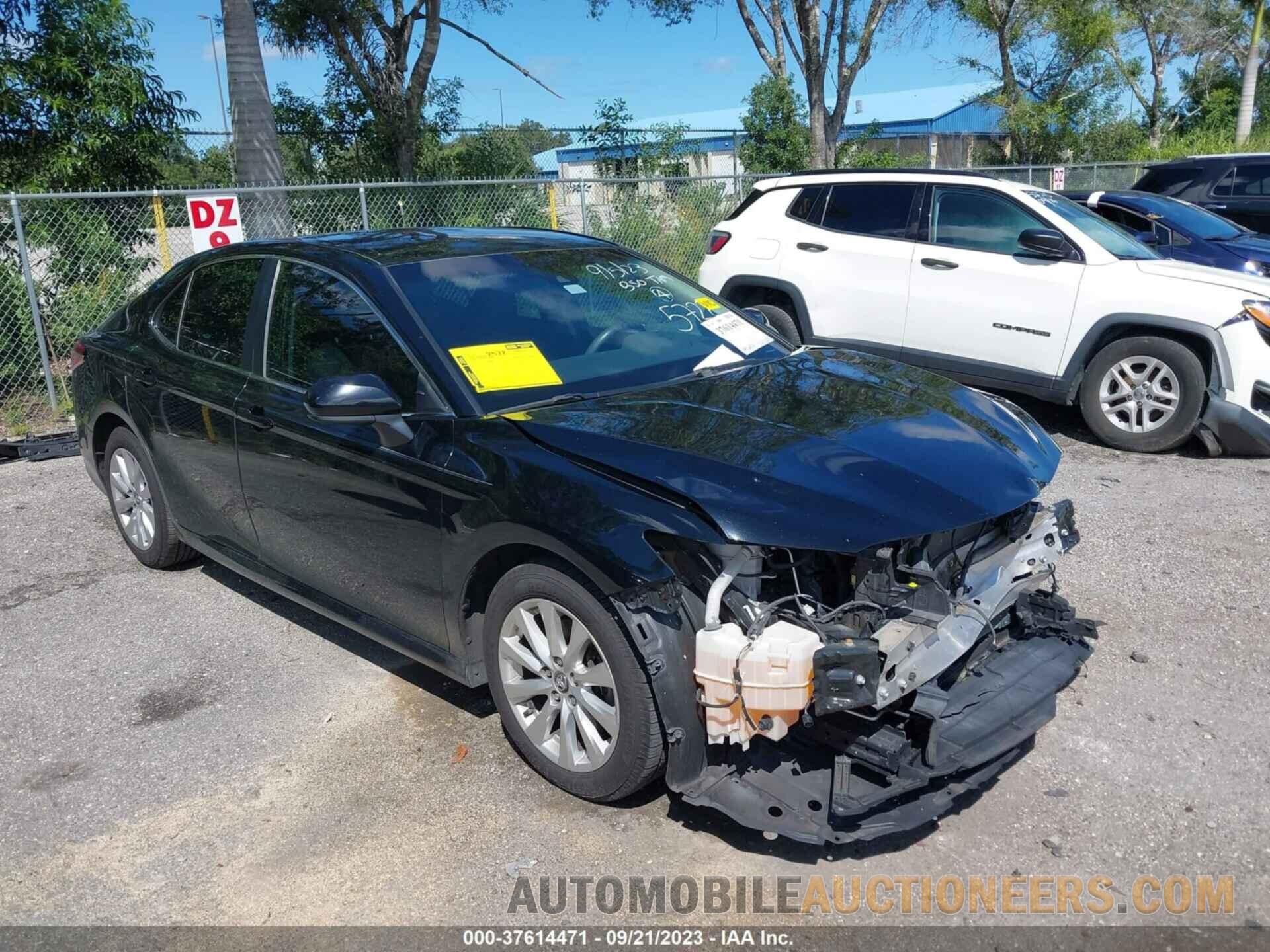 4T1B11HK7JU005722 TOYOTA CAMRY 2018