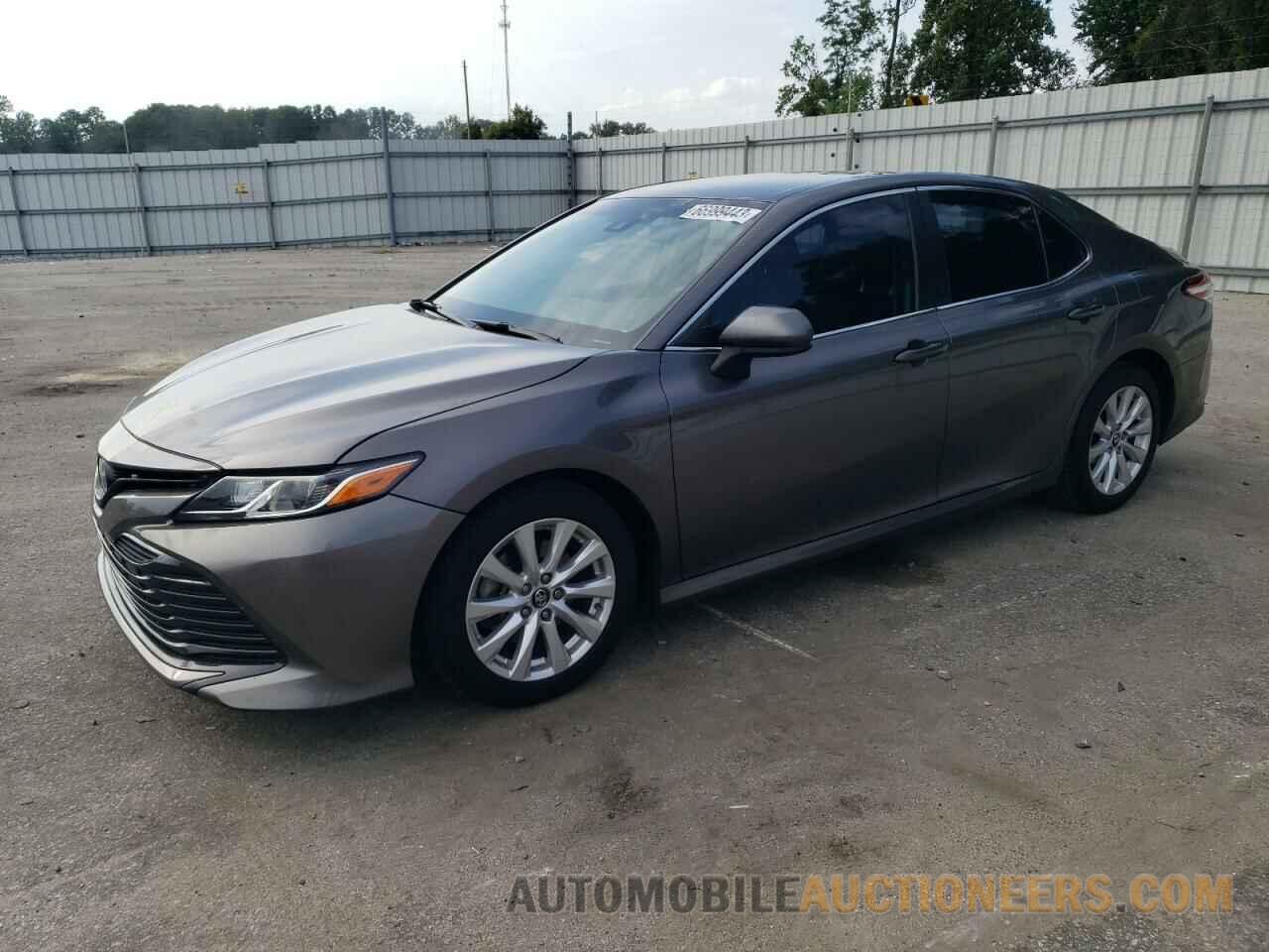 4T1B11HK7JU007034 TOYOTA CAMRY 2018