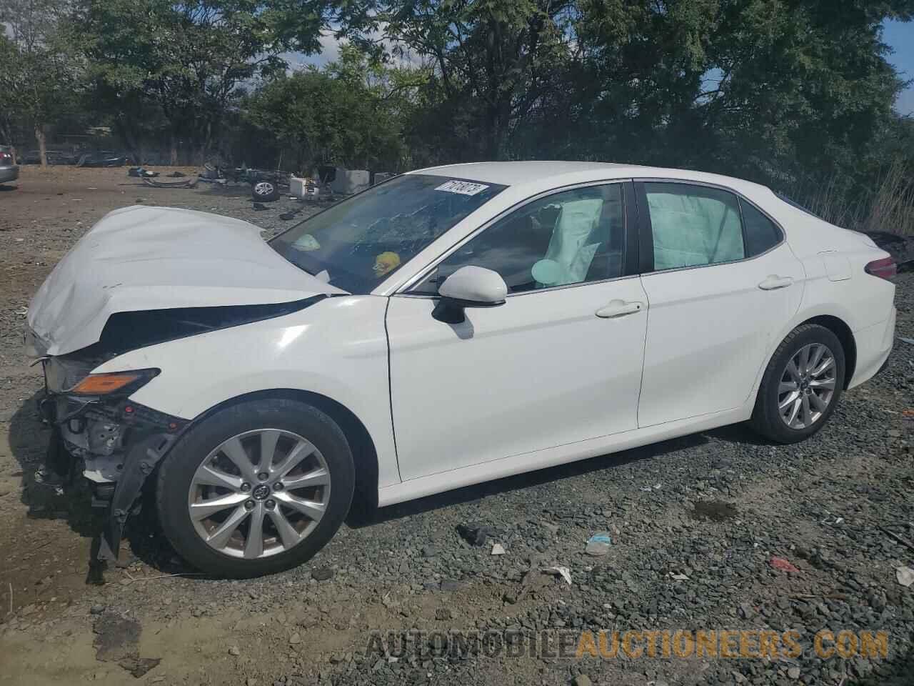 4T1B11HK7JU007101 TOYOTA CAMRY 2018