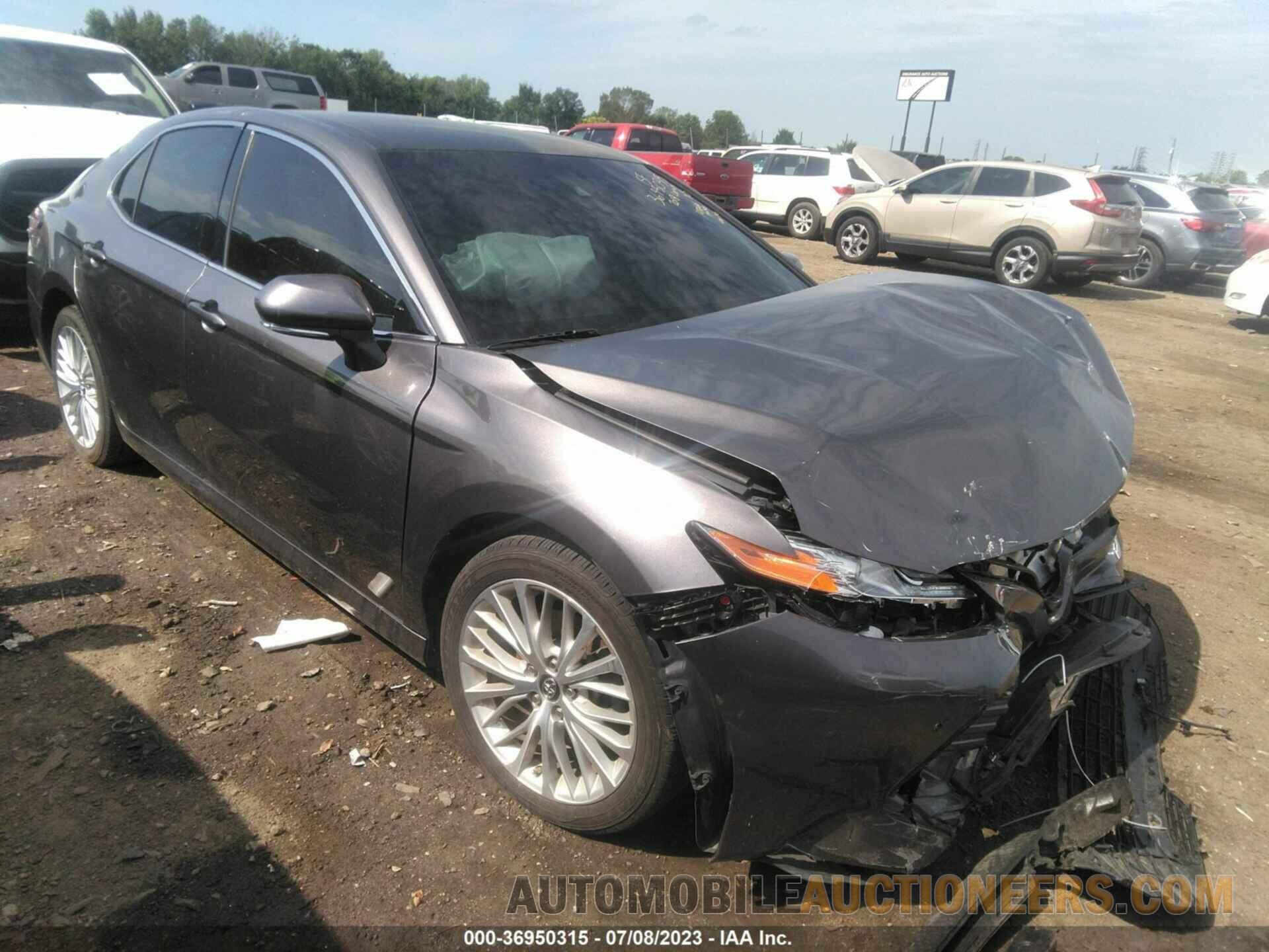 4T1B11HK7JU008653 TOYOTA CAMRY 2018