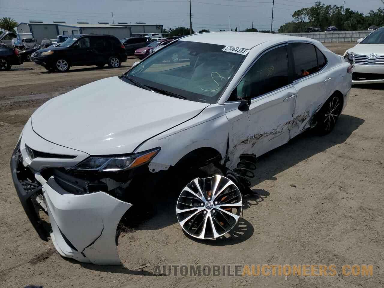 4T1B11HK7JU011942 TOYOTA CAMRY 2018