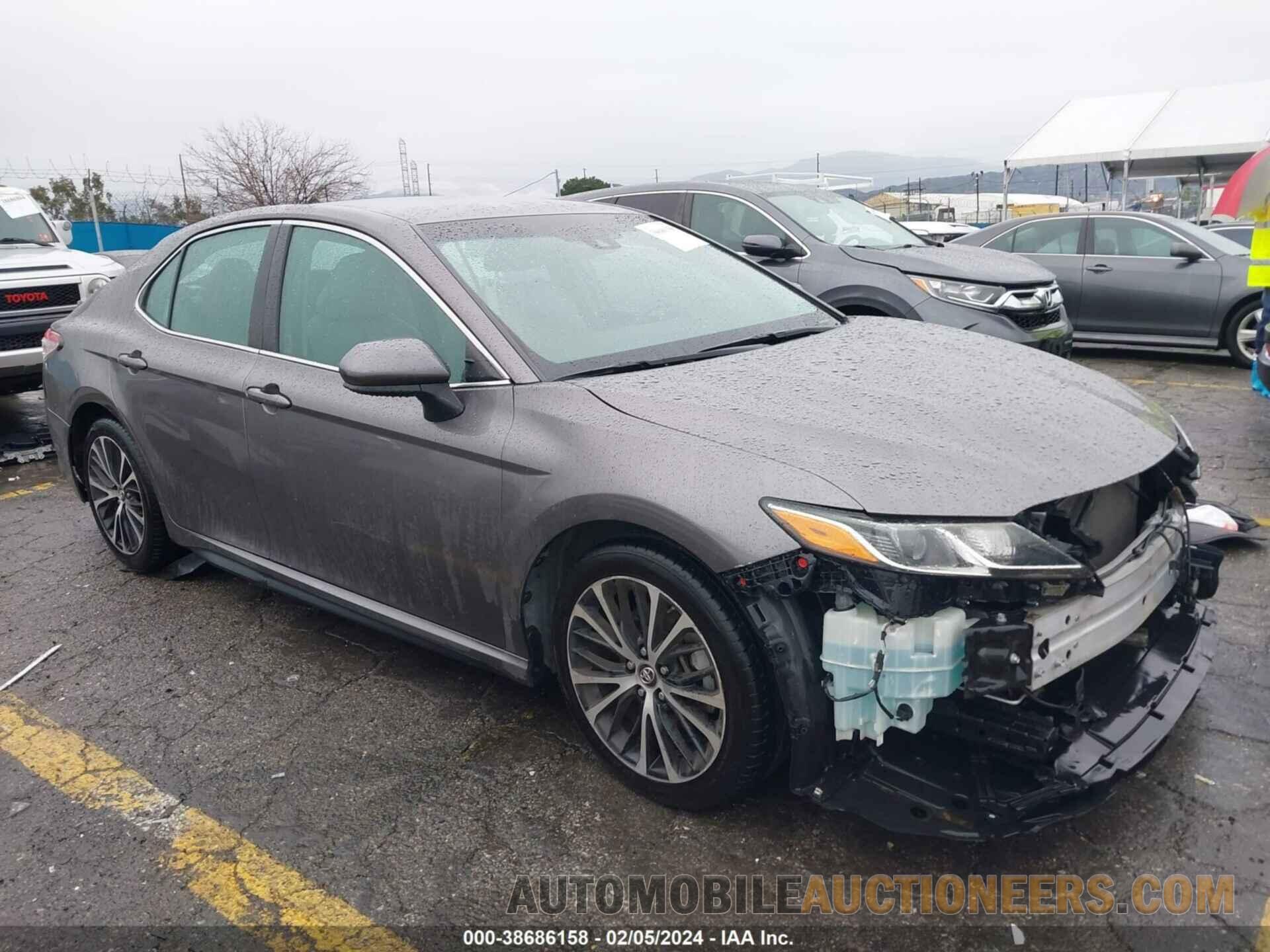 4T1B11HK7JU014520 TOYOTA CAMRY 2018