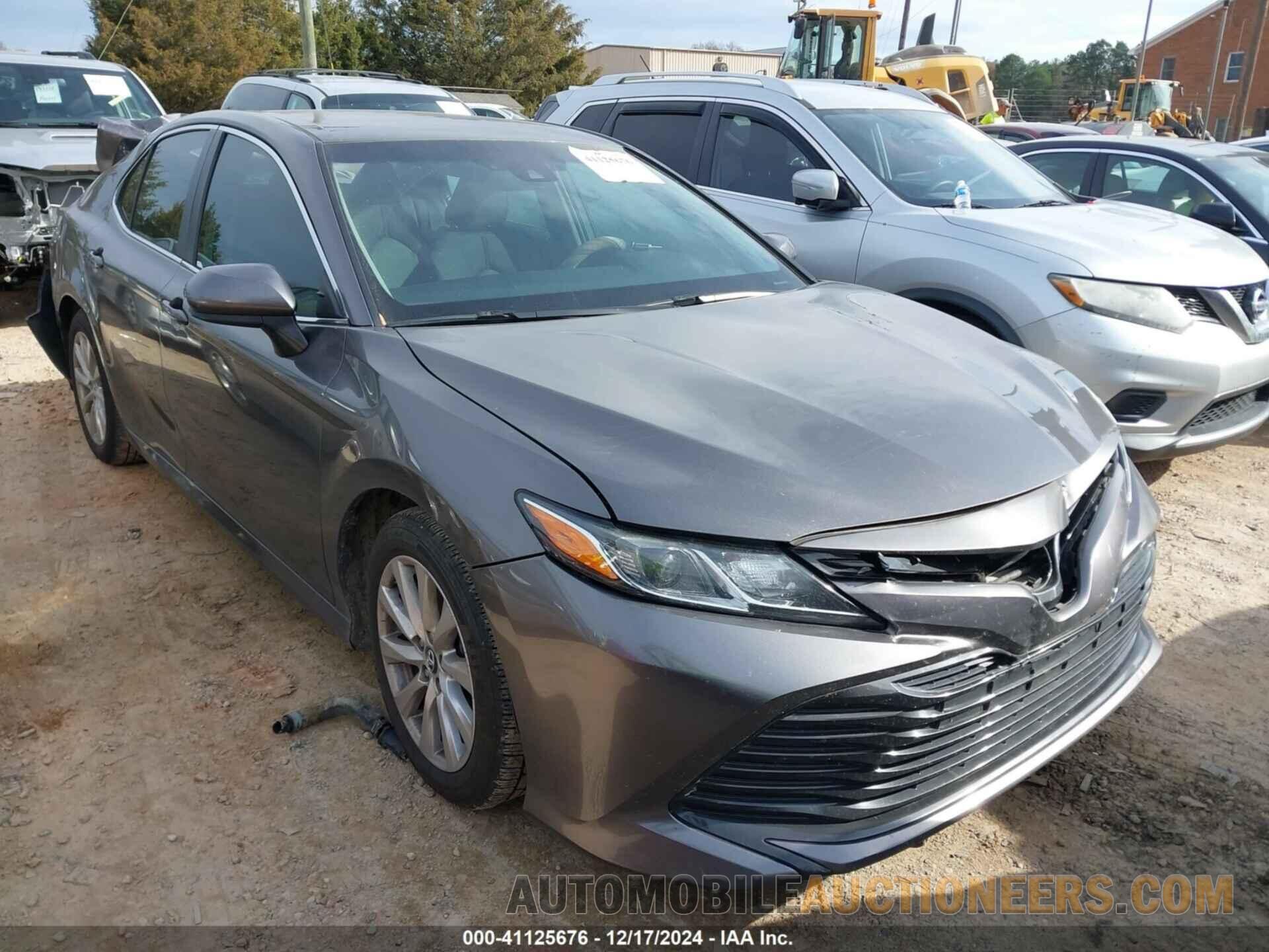 4T1B11HK7JU019104 TOYOTA CAMRY 2018