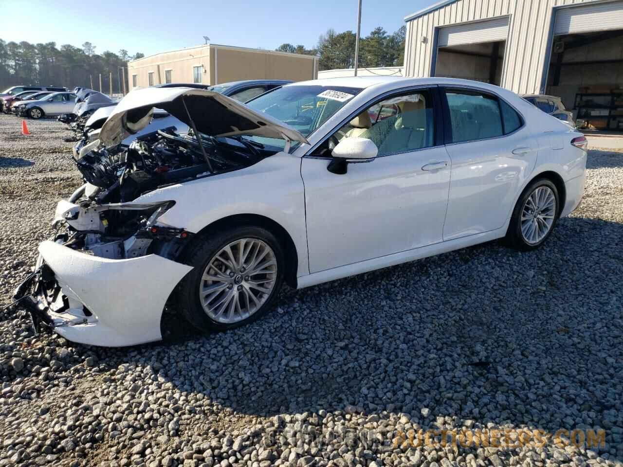 4T1B11HK7JU025016 TOYOTA CAMRY 2018