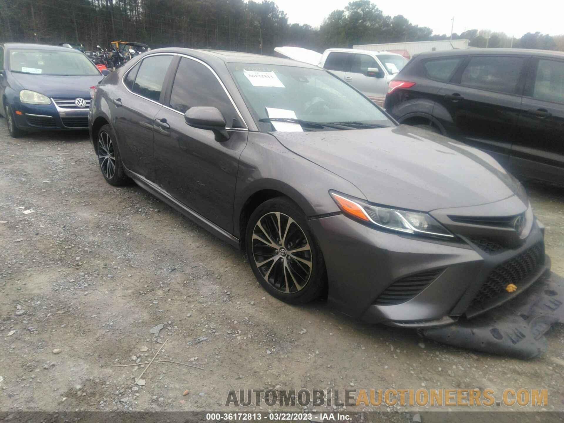 4T1B11HK7JU025596 TOYOTA CAMRY 2018