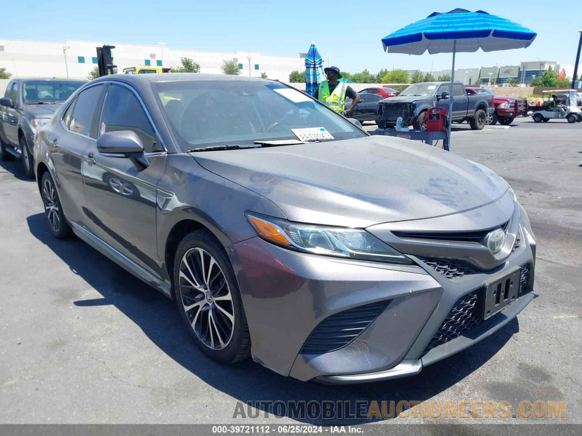 4T1B11HK7JU030183 TOYOTA CAMRY 2018