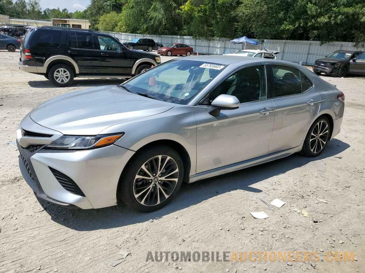 4T1B11HK7JU040616 TOYOTA CAMRY 2018