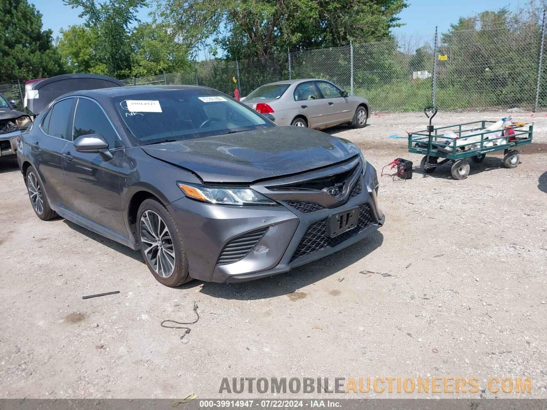 4T1B11HK7JU042124 TOYOTA CAMRY 2018