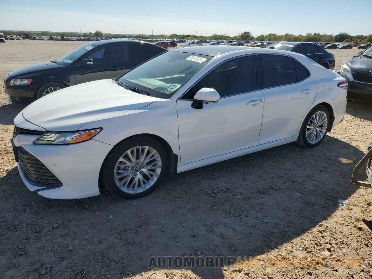 4T1B11HK7JU043743 TOYOTA CAMRY 2018