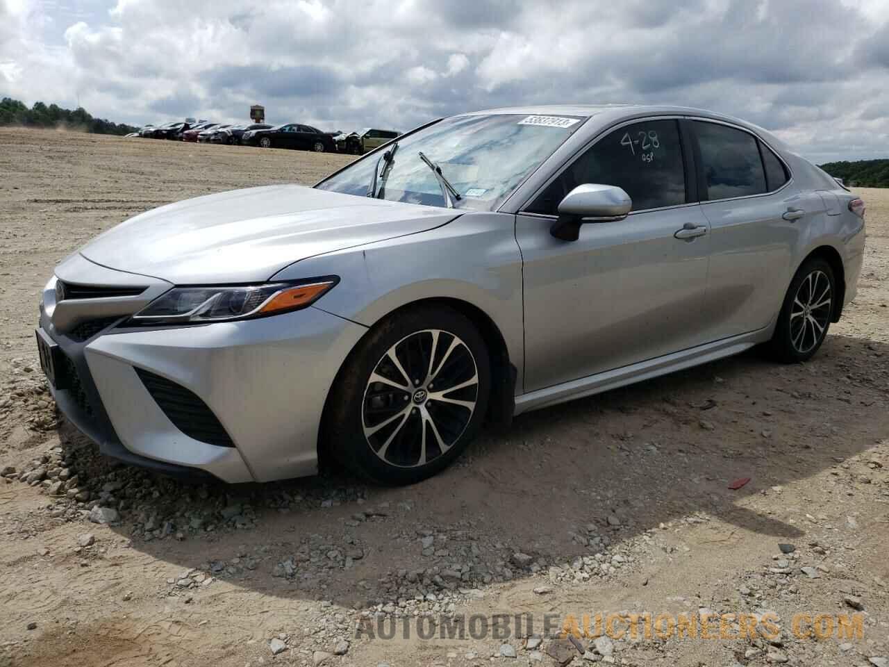 4T1B11HK7JU044262 TOYOTA CAMRY 2018