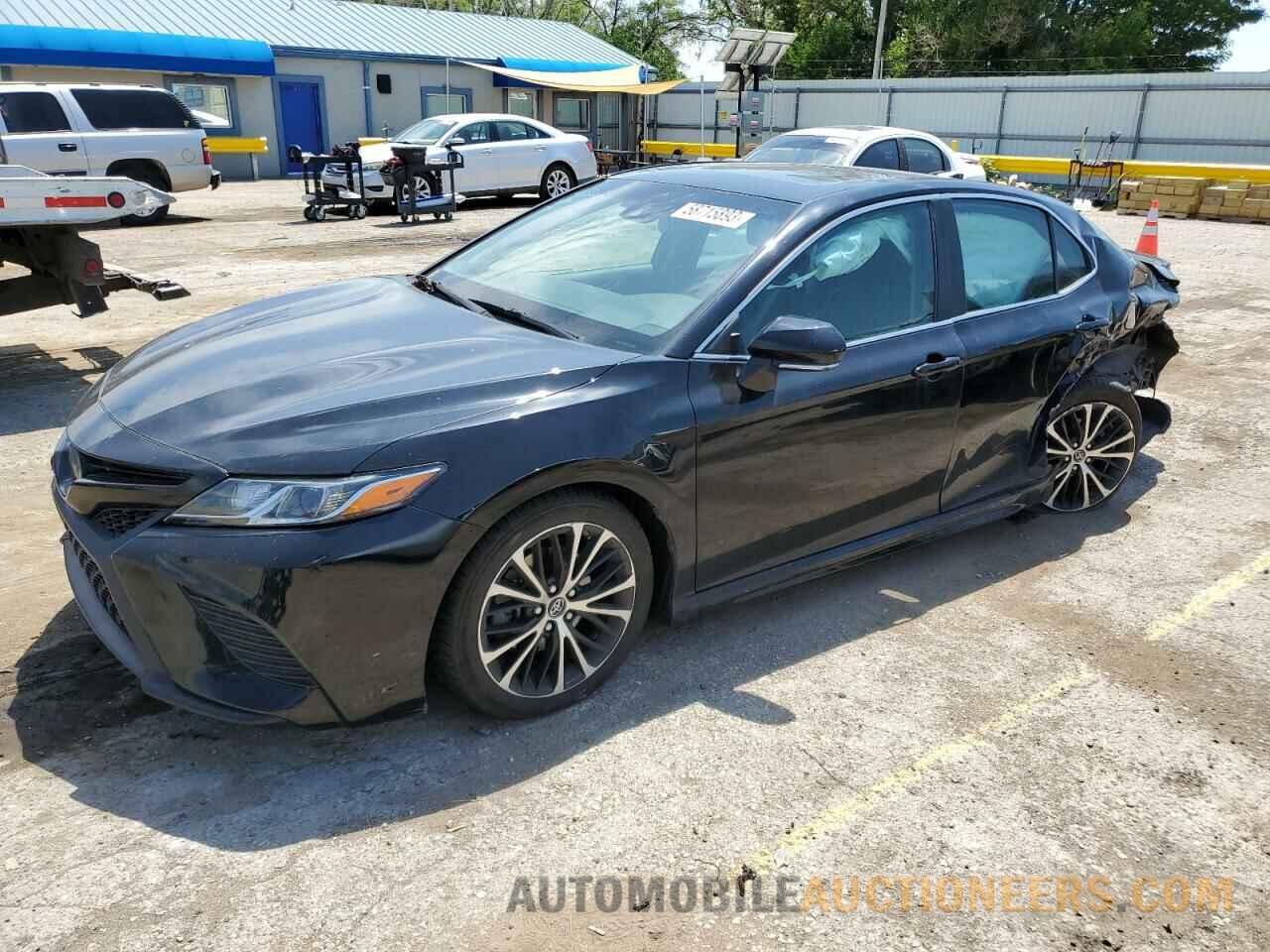 4T1B11HK7JU046674 TOYOTA CAMRY 2018