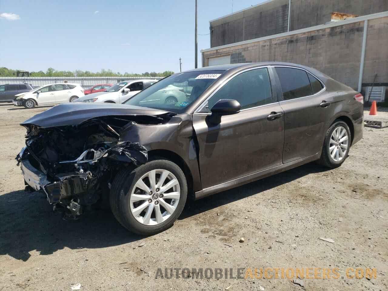 4T1B11HK7JU050661 TOYOTA CAMRY 2018