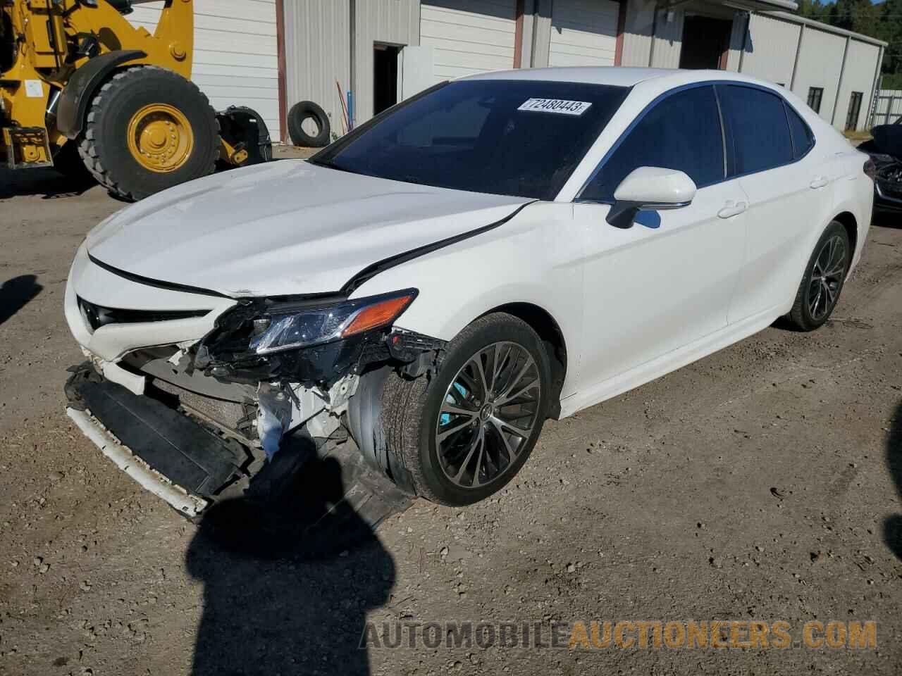 4T1B11HK7JU051972 TOYOTA CAMRY 2018