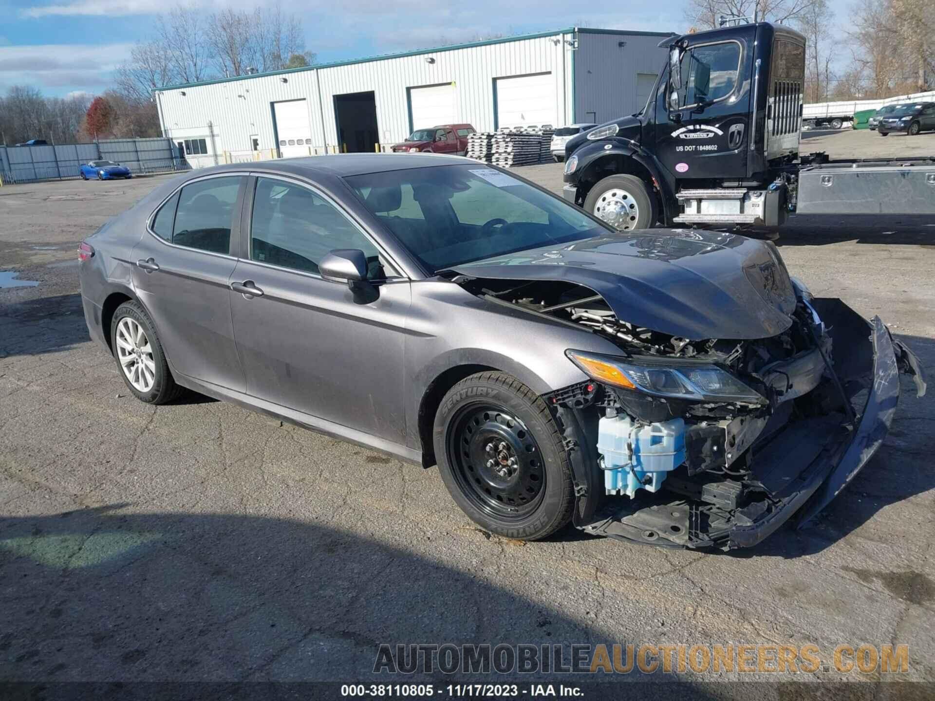 4T1B11HK7JU052295 TOYOTA CAMRY 2018