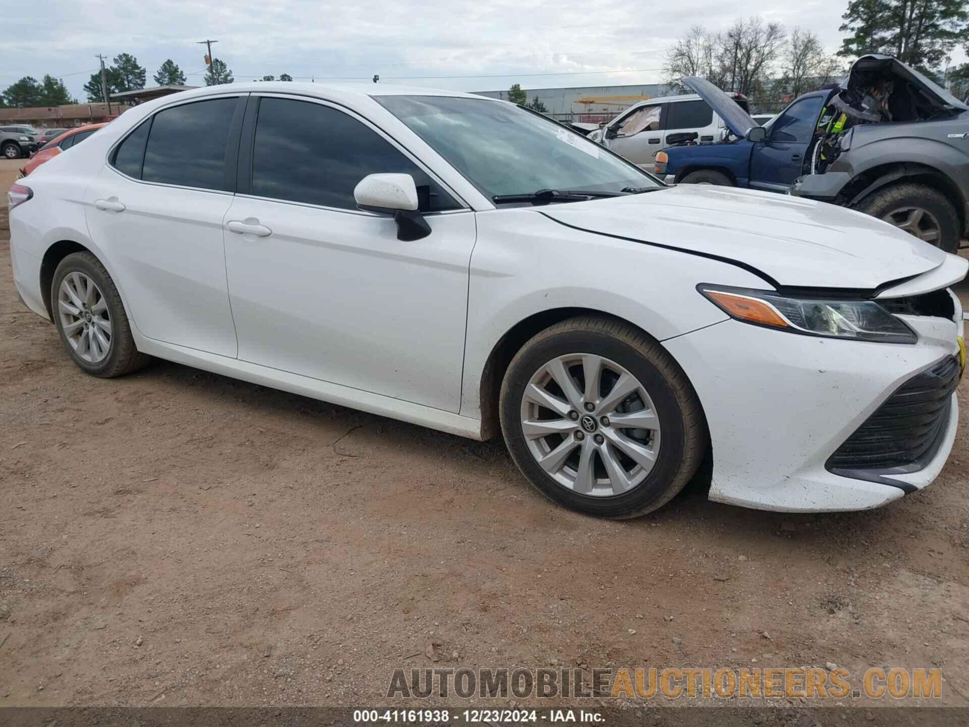 4T1B11HK7JU058307 TOYOTA CAMRY 2018