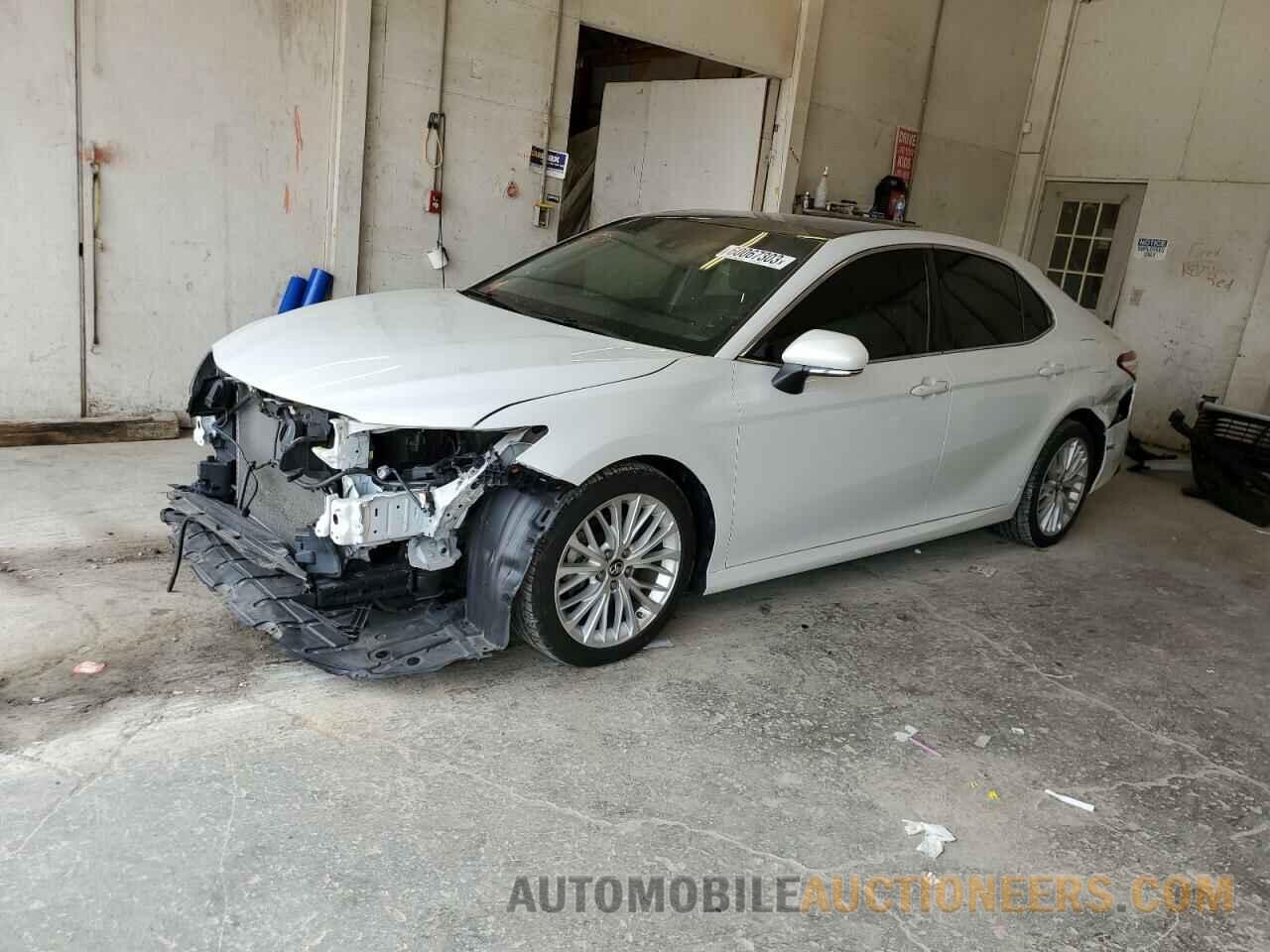 4T1B11HK7JU059814 TOYOTA CAMRY 2018