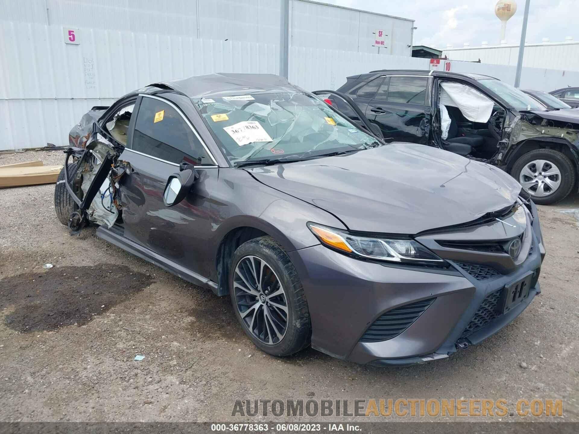 4T1B11HK7JU062812 TOYOTA CAMRY 2018