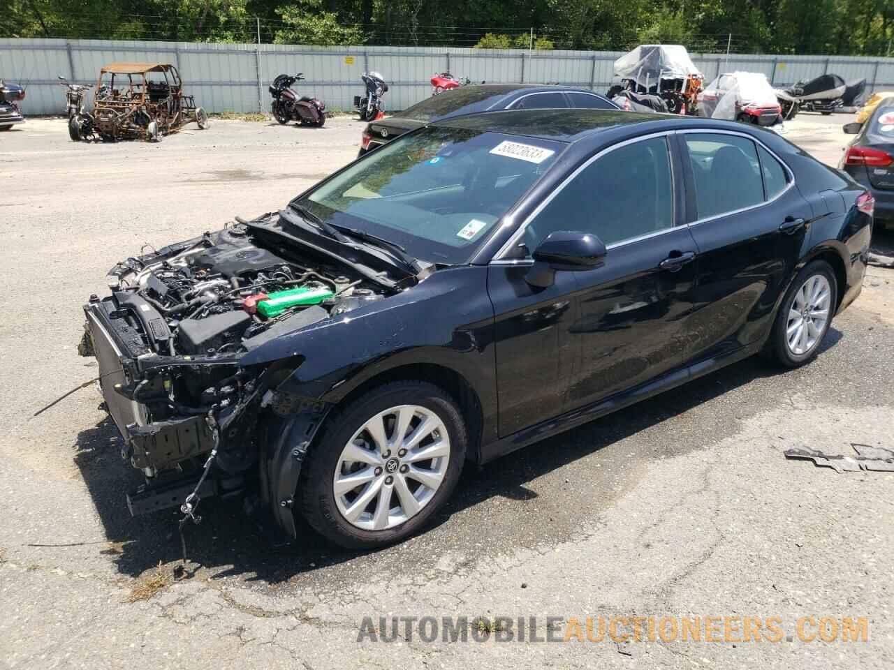 4T1B11HK7JU064074 TOYOTA CAMRY 2018