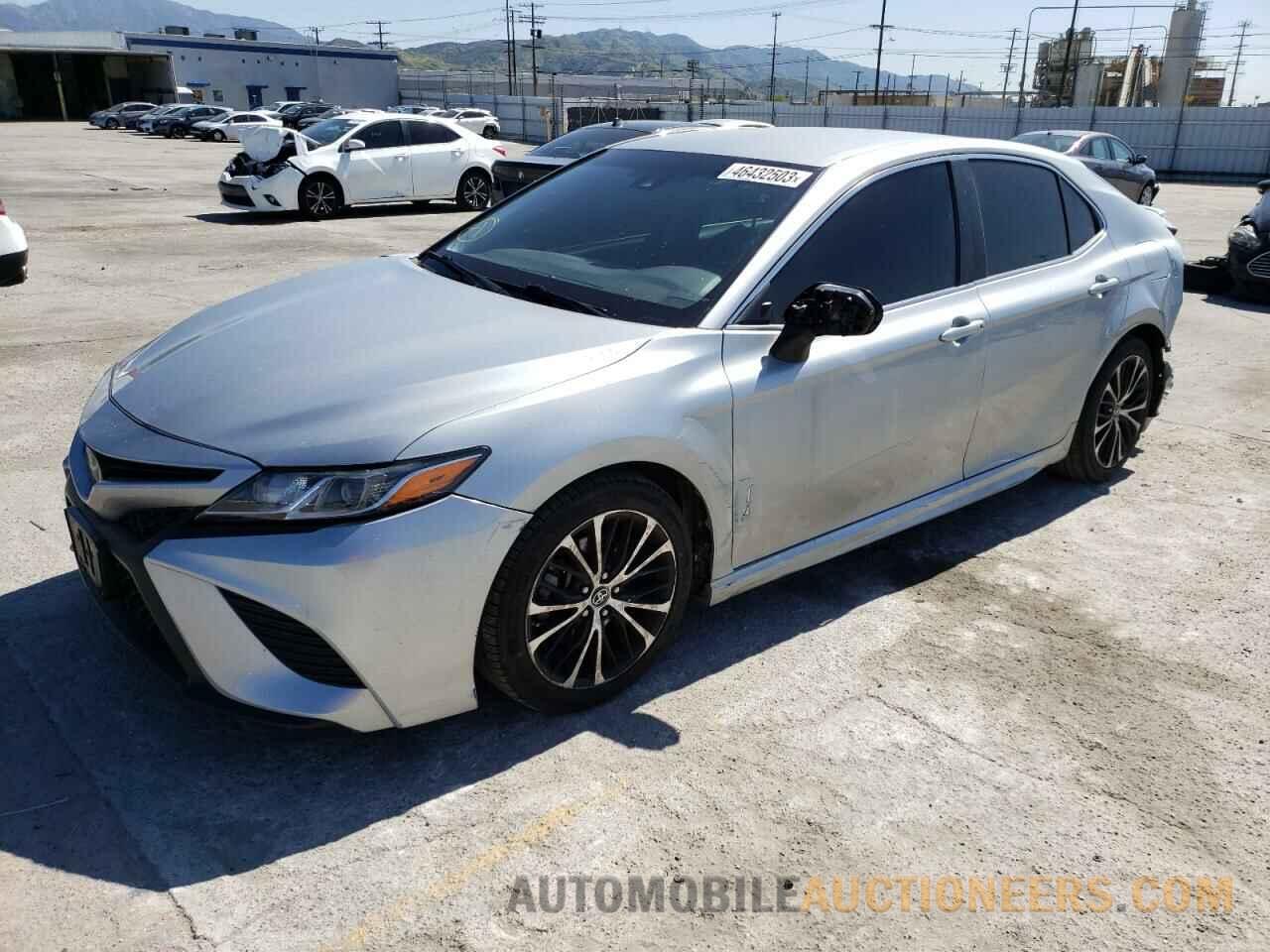 4T1B11HK7JU066262 TOYOTA CAMRY 2018