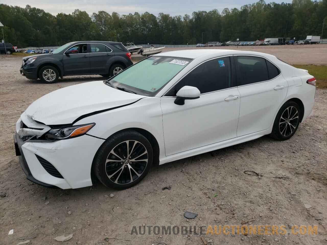 4T1B11HK7JU071204 TOYOTA CAMRY 2018