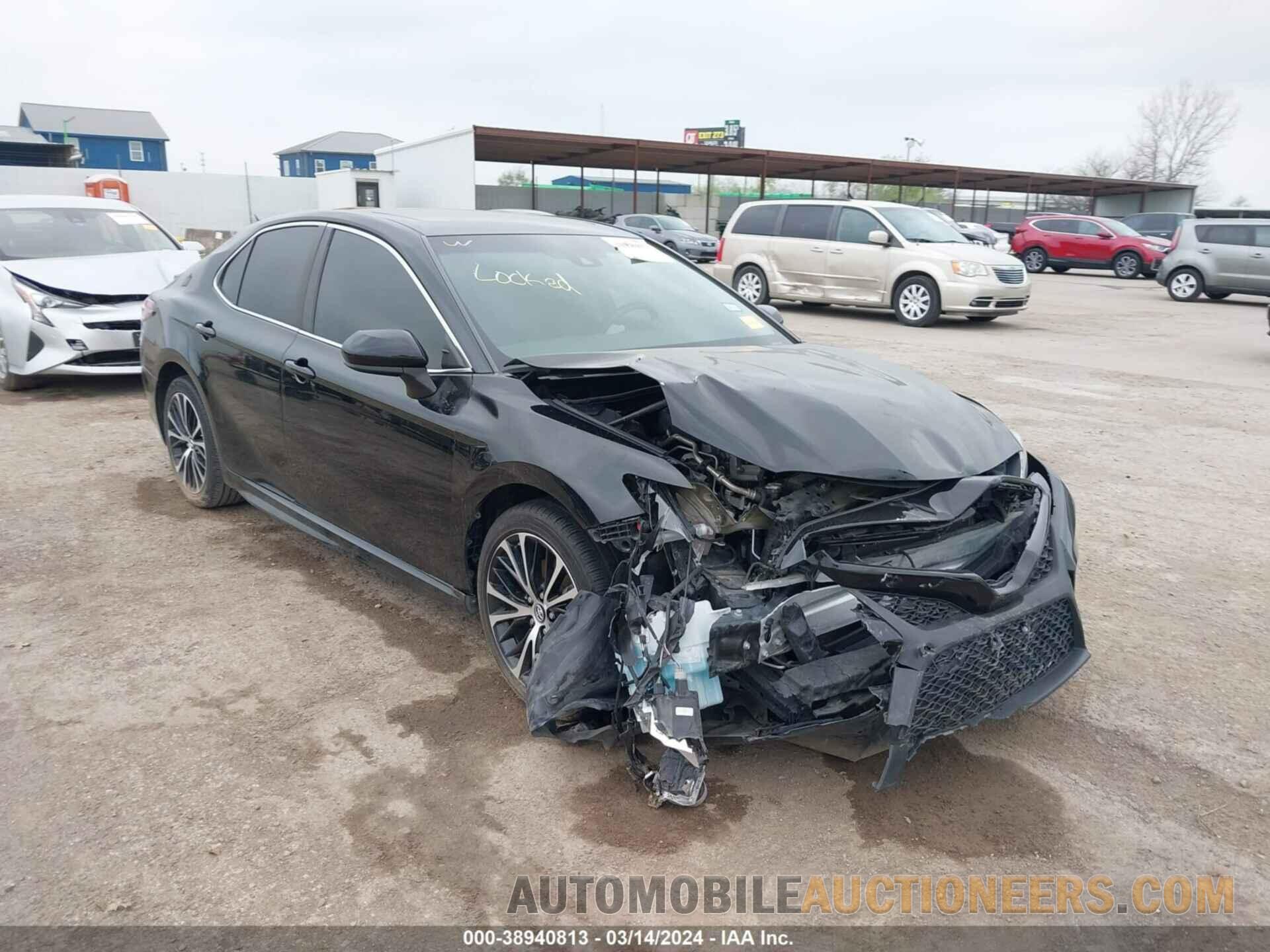 4T1B11HK7JU076161 TOYOTA CAMRY 2018