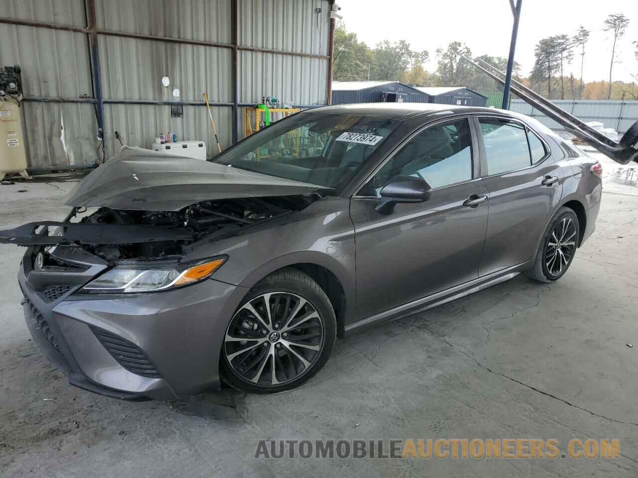 4T1B11HK7JU076810 TOYOTA CAMRY 2018