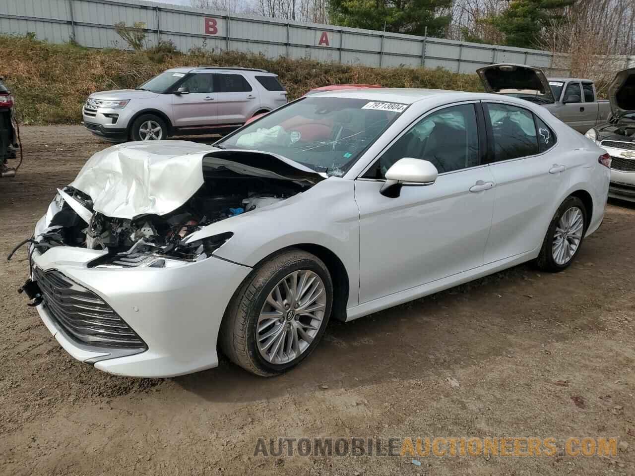 4T1B11HK7JU078055 TOYOTA CAMRY 2018