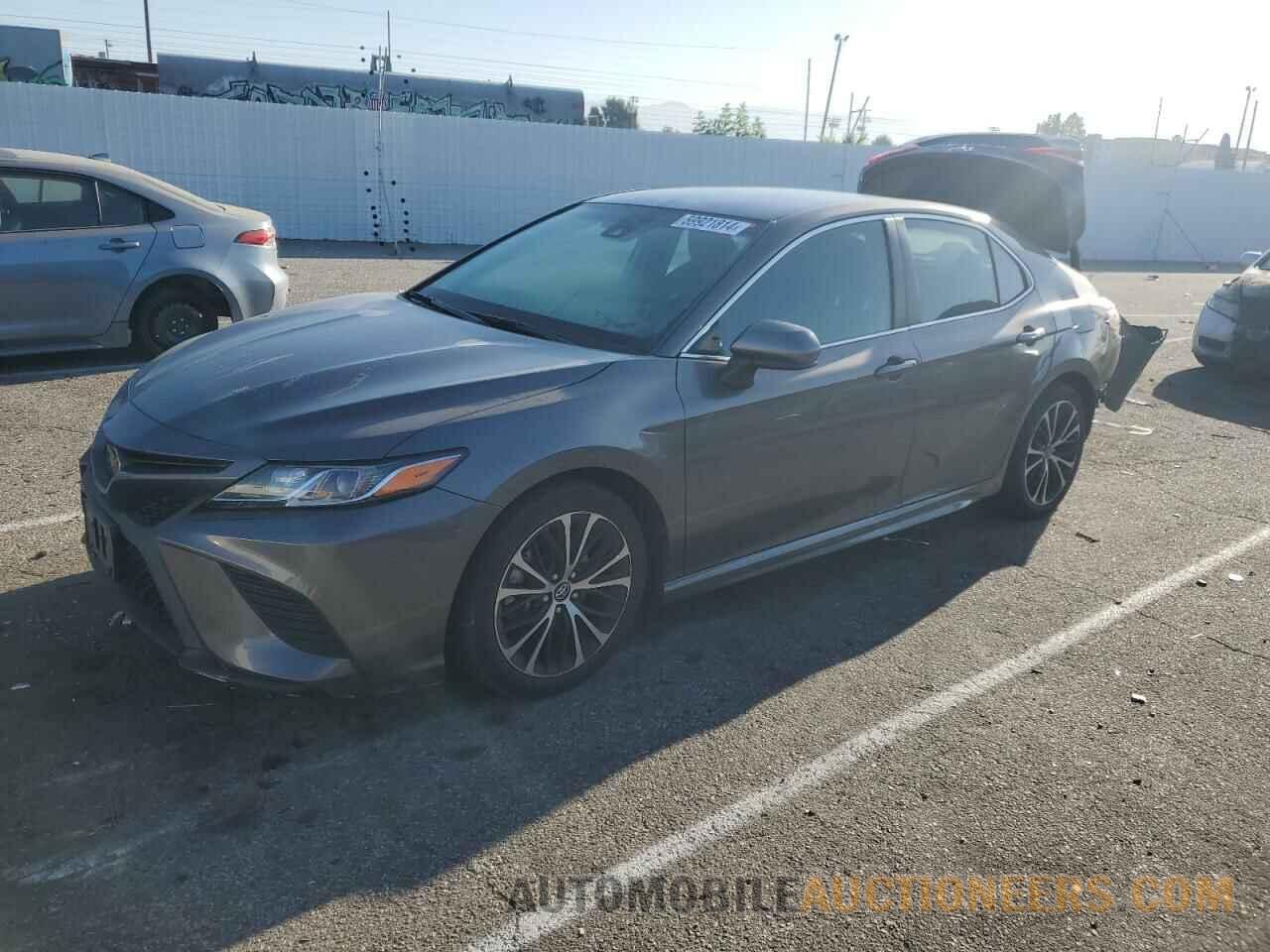 4T1B11HK7JU083501 TOYOTA CAMRY 2018