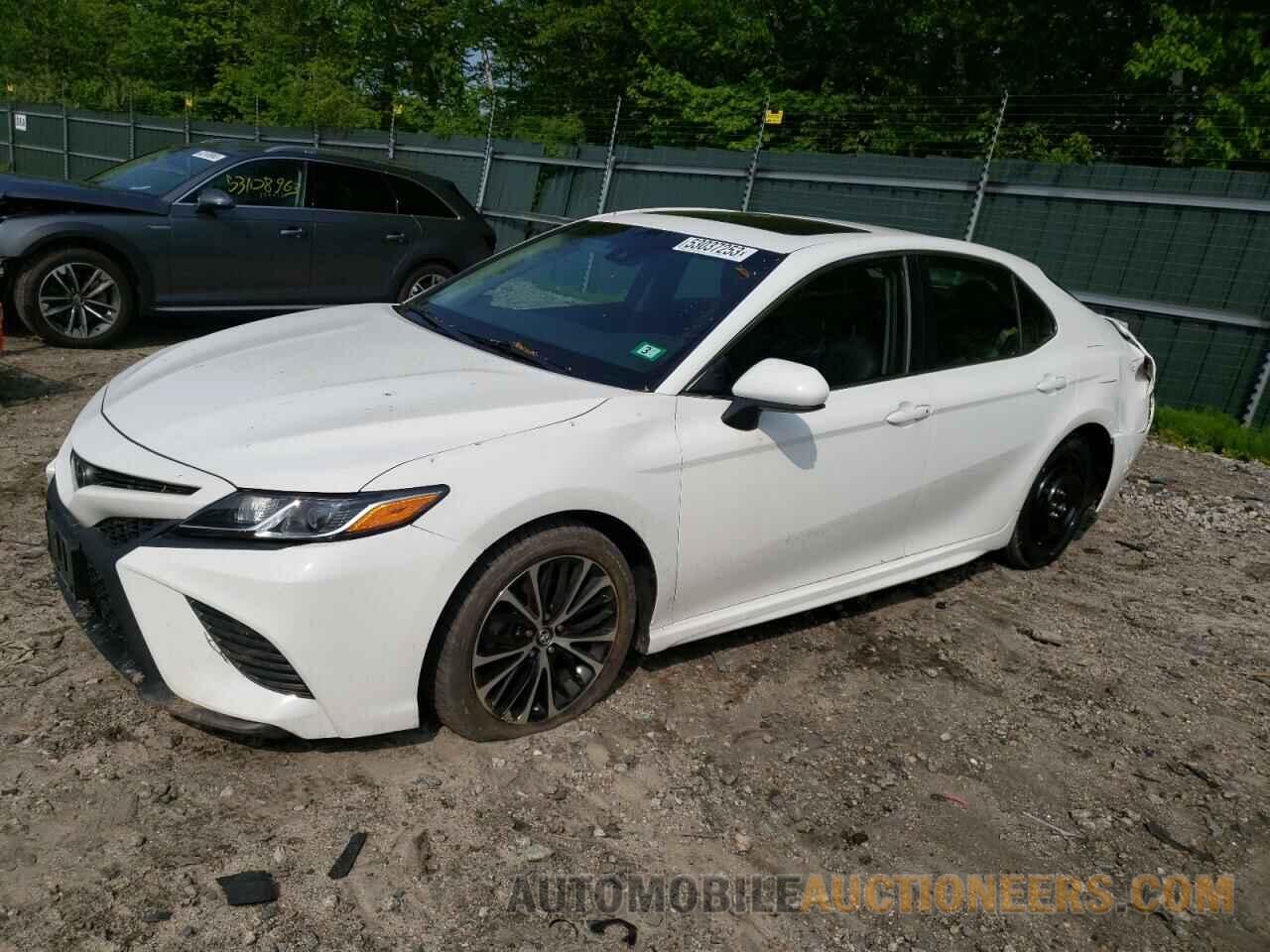 4T1B11HK7JU085023 TOYOTA CAMRY 2018