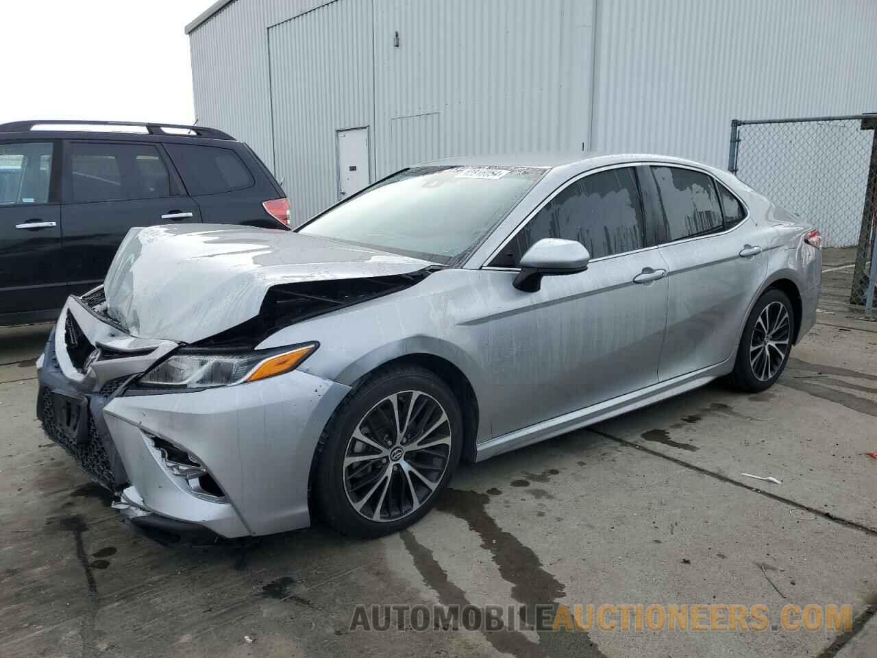 4T1B11HK7JU093672 TOYOTA CAMRY 2018