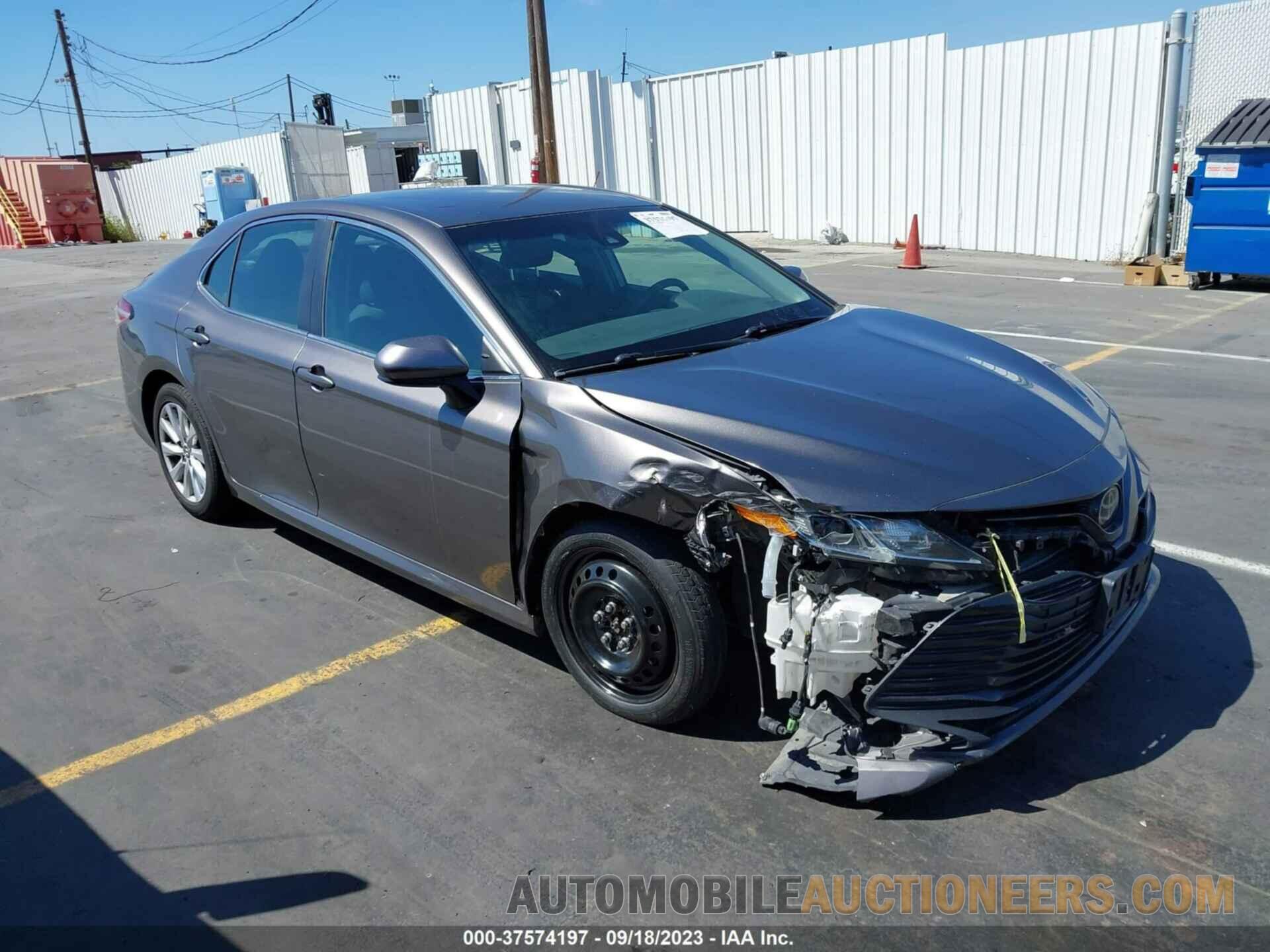 4T1B11HK7JU095809 TOYOTA CAMRY 2018