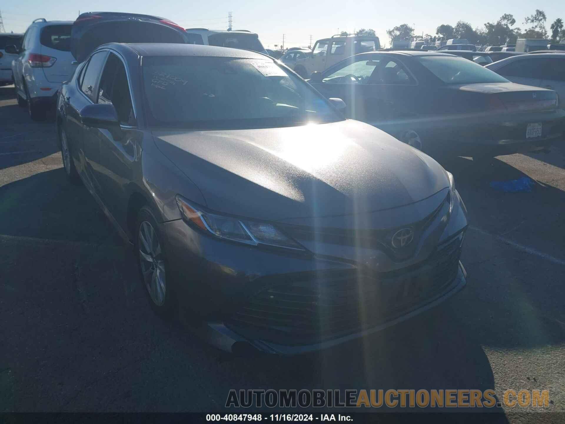 4T1B11HK7JU099472 TOYOTA CAMRY 2018