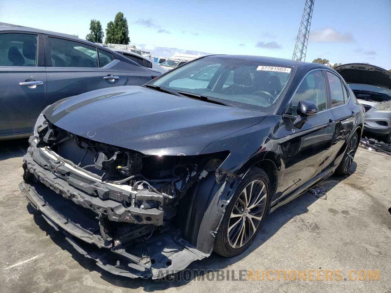 4T1B11HK7JU101043 TOYOTA CAMRY 2018