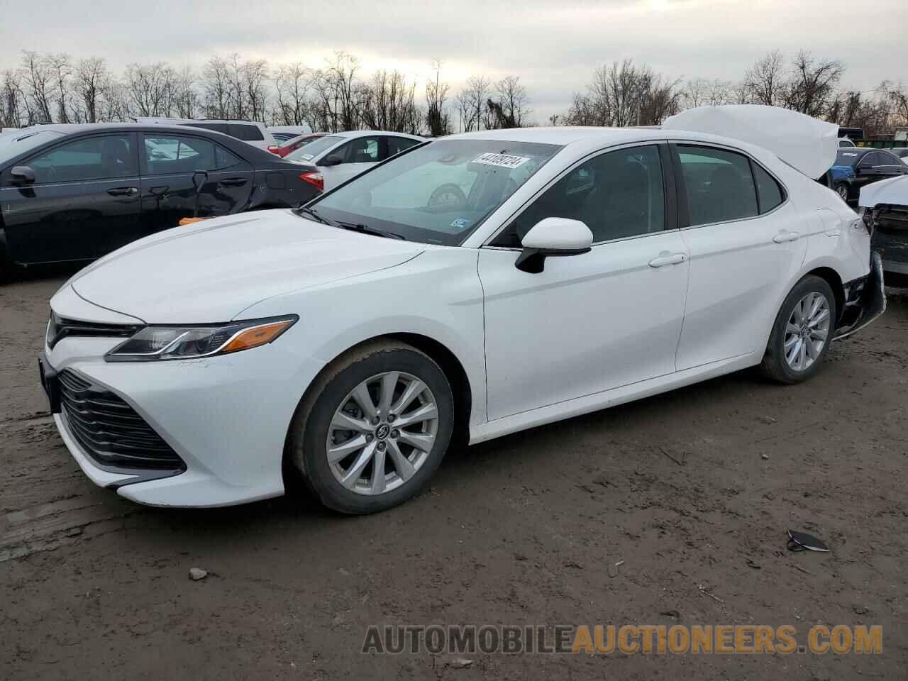 4T1B11HK7JU102550 TOYOTA CAMRY 2018