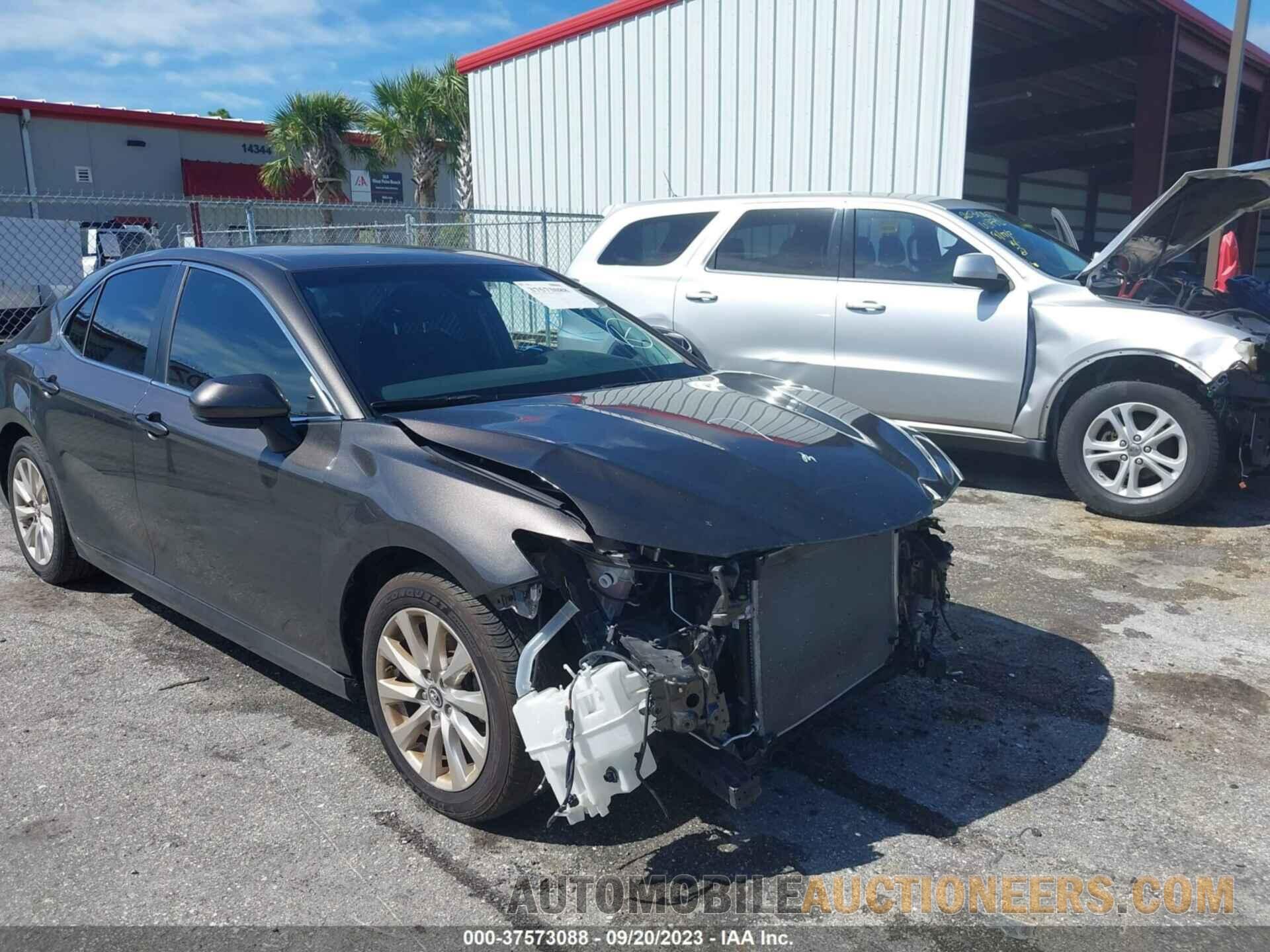 4T1B11HK7JU102578 TOYOTA CAMRY 2018