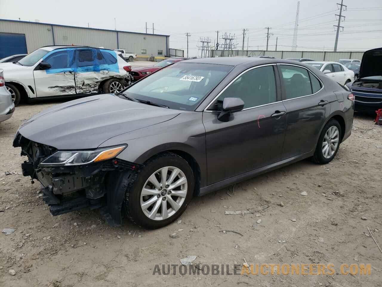 4T1B11HK7JU104427 TOYOTA CAMRY 2018