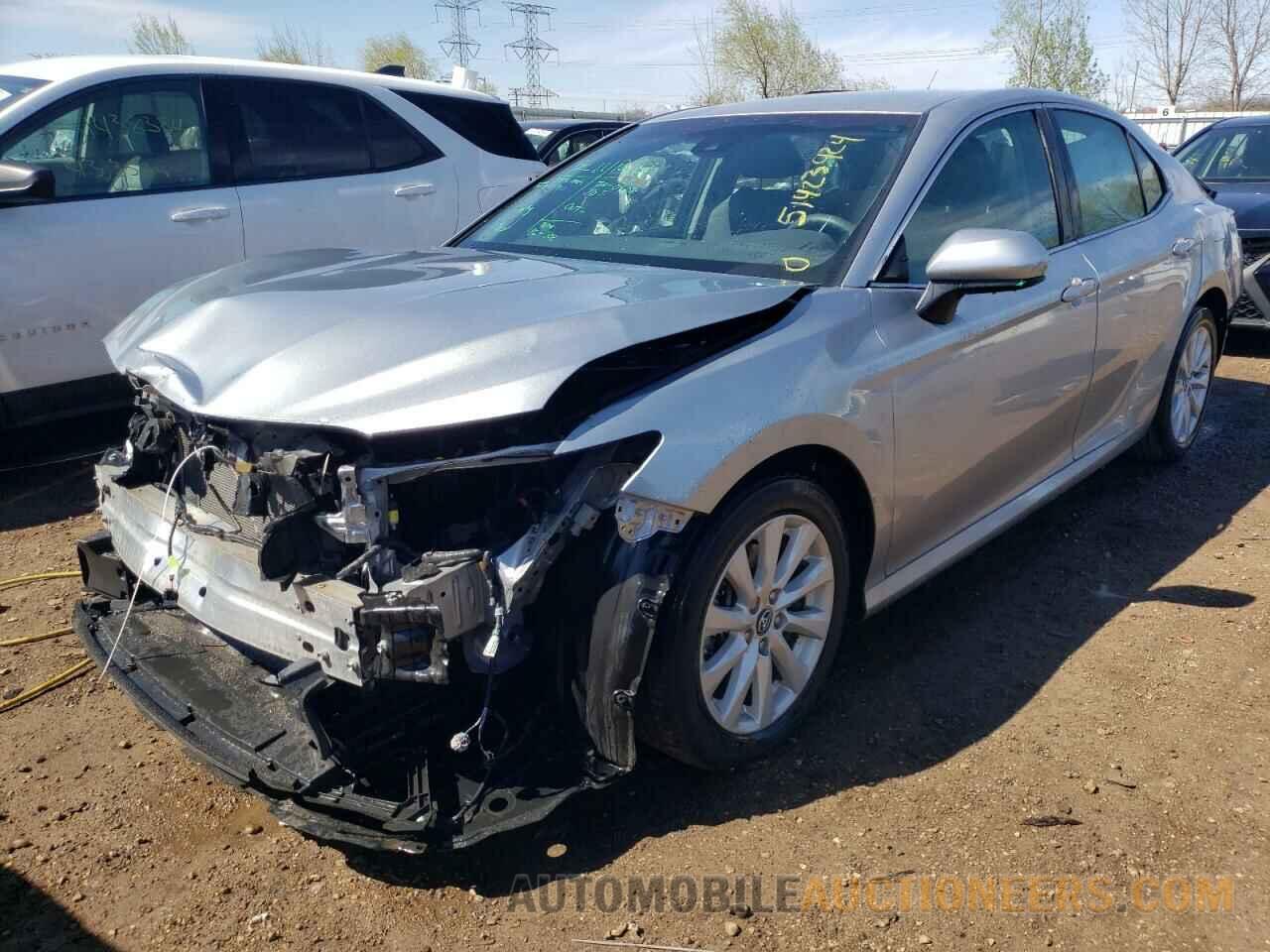 4T1B11HK7JU110387 TOYOTA CAMRY 2018