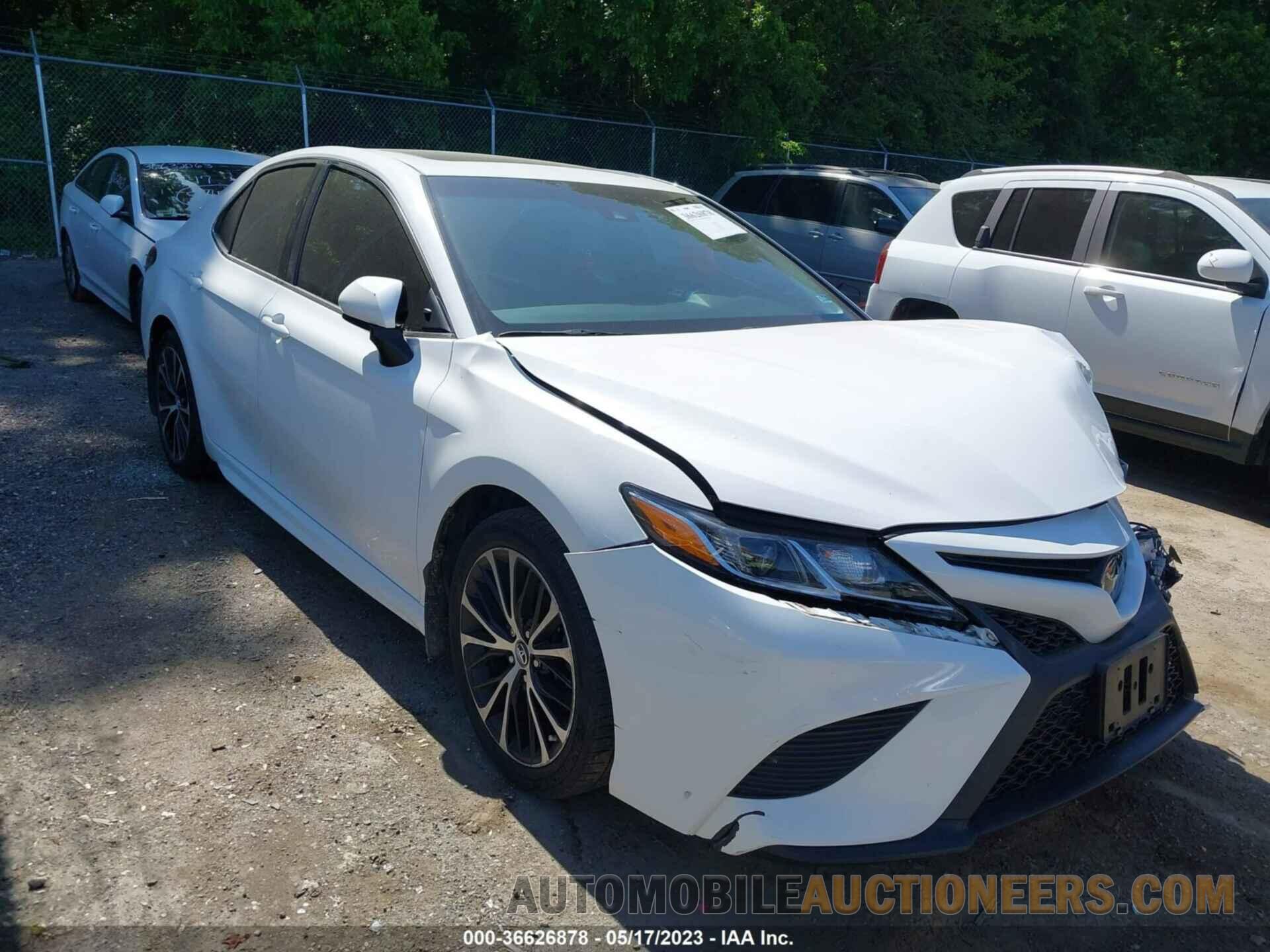 4T1B11HK7JU112124 TOYOTA CAMRY 2018