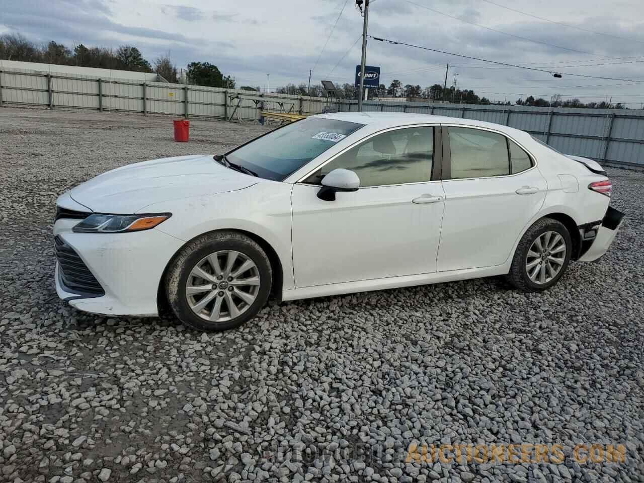 4T1B11HK7JU112463 TOYOTA CAMRY 2018