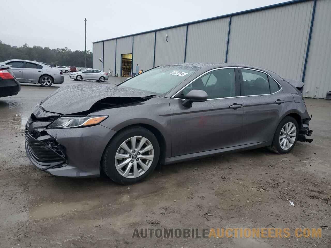 4T1B11HK7JU112706 TOYOTA CAMRY 2018