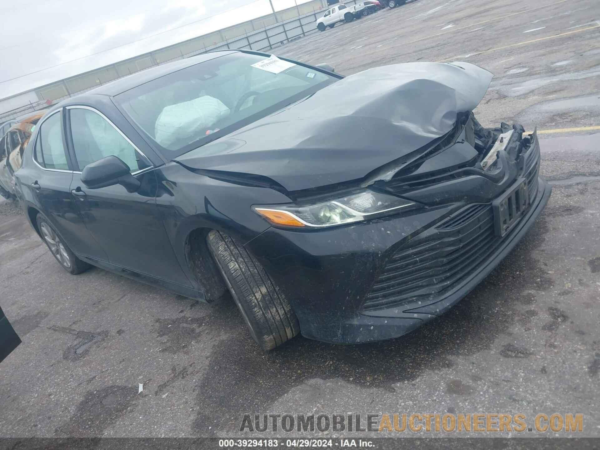 4T1B11HK7JU114164 TOYOTA CAMRY 2018