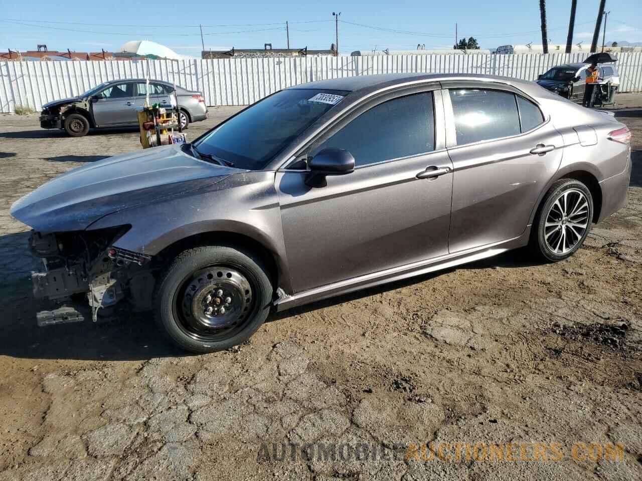 4T1B11HK7JU114522 TOYOTA CAMRY 2018