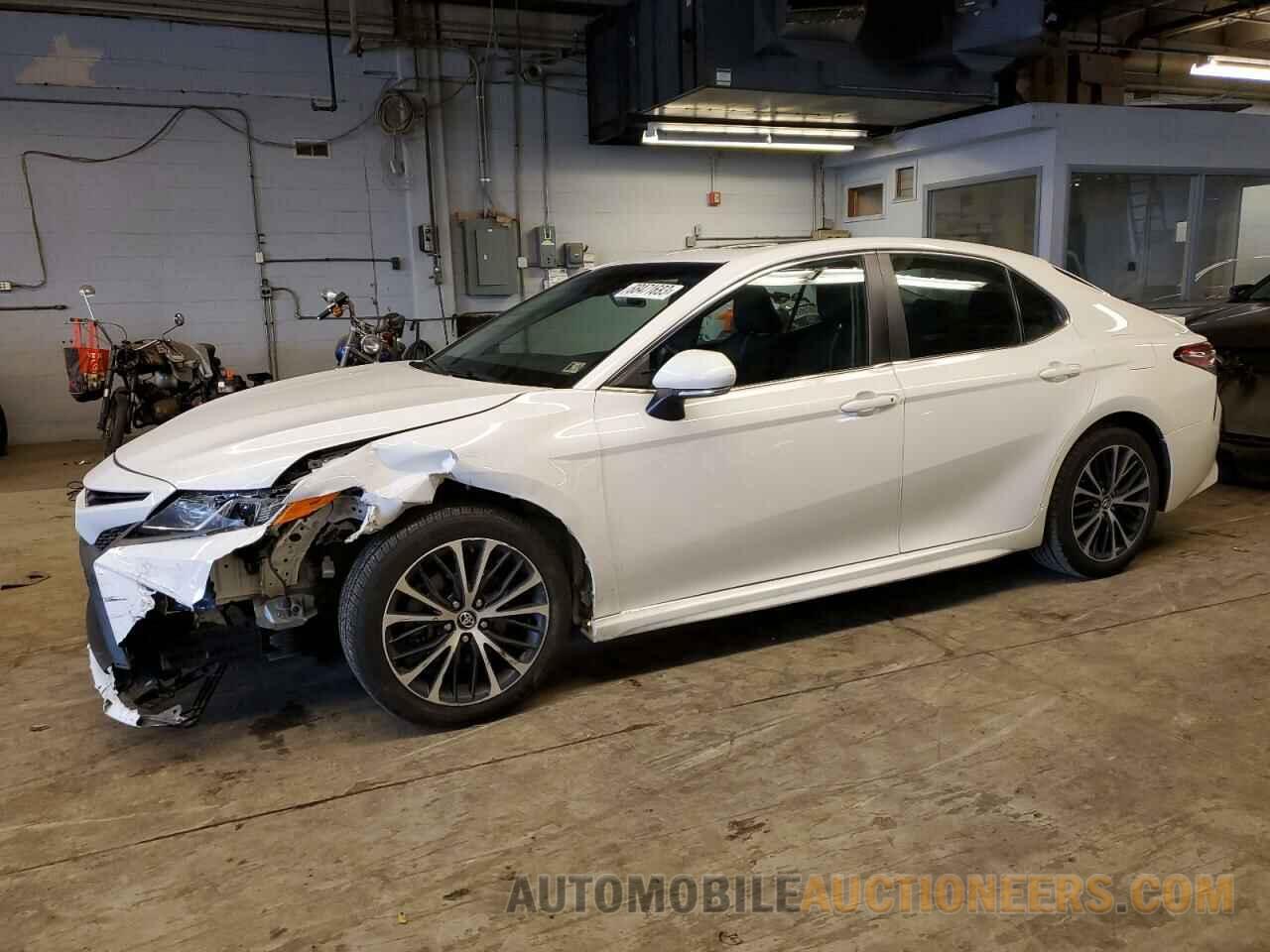 4T1B11HK7JU114875 TOYOTA CAMRY 2018