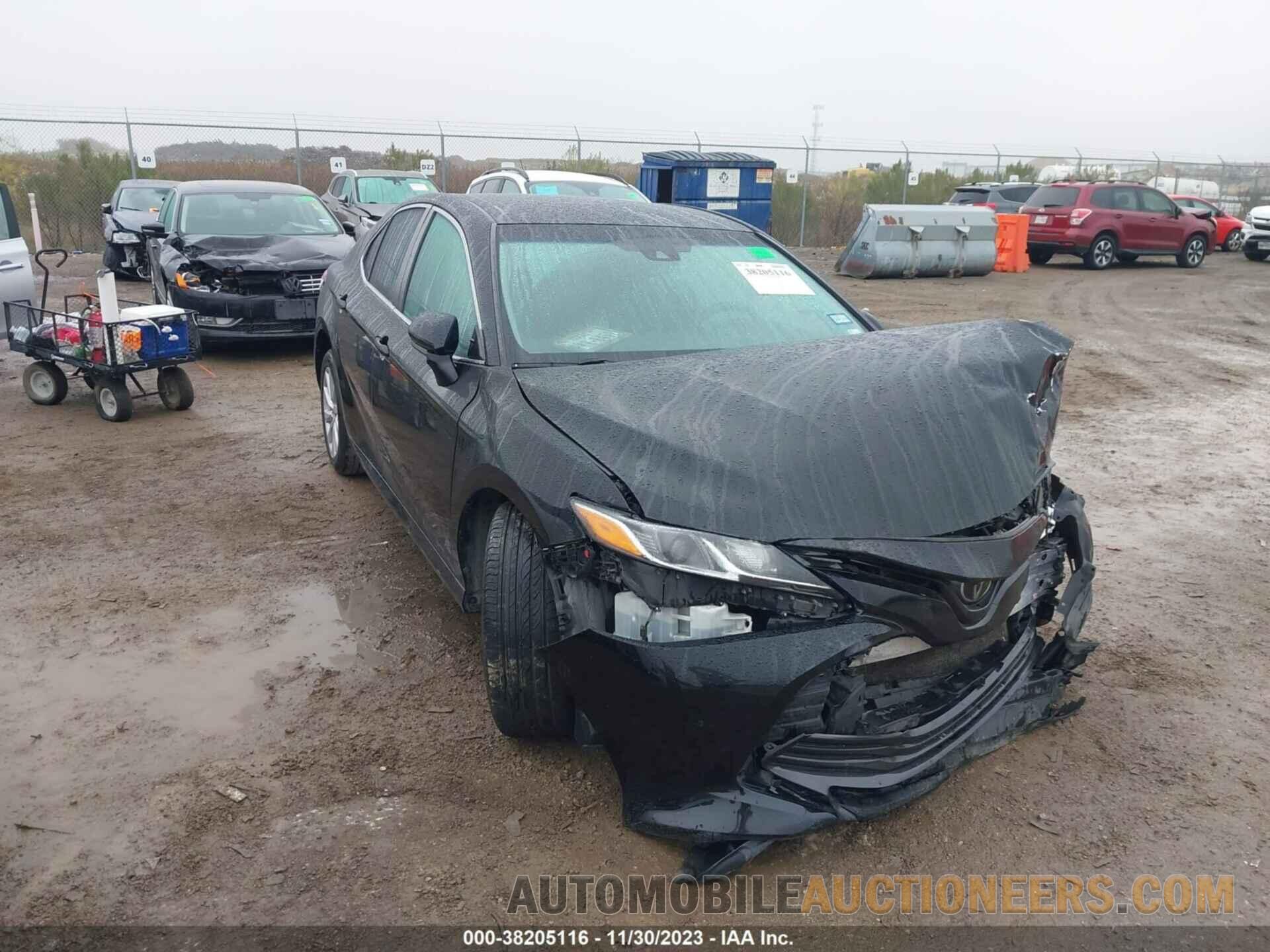 4T1B11HK7JU121809 TOYOTA CAMRY 2018