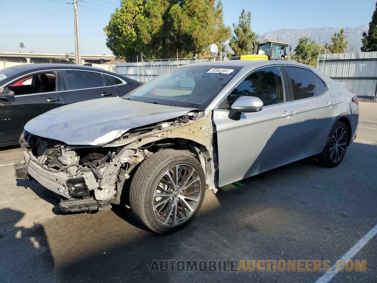 4T1B11HK7JU123740 TOYOTA CAMRY 2018