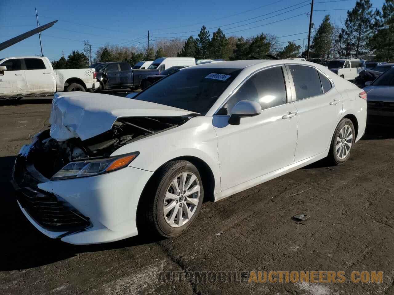 4T1B11HK7JU126055 TOYOTA CAMRY 2018